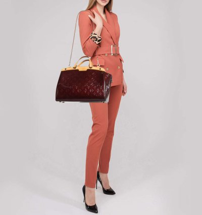 Louis Vuitton Amarante Monogram Vernis Brea Mm Bag