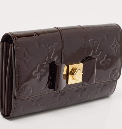 Louis Vuitton Amarante Monogram Vernis Sarah Noeud Wallet