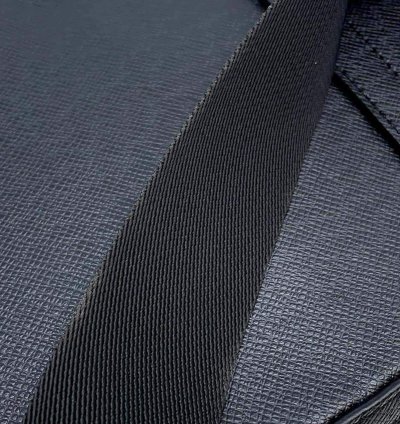 Louis Vuitton Avenue Sling Bag Noir Taiga Leather