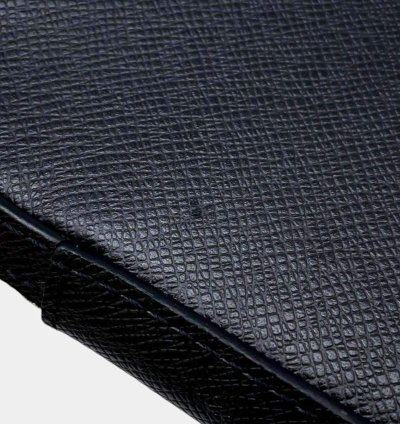 Louis Vuitton Avenue Sling Bag Noir Taiga Leather