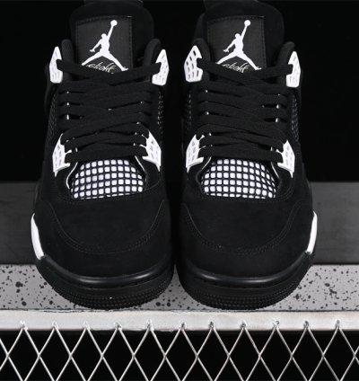4 Retro white Thunder