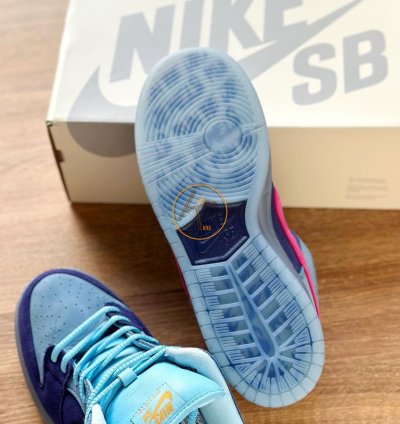 Nike Sb Dunk Low Run The Jewels Do9404-400