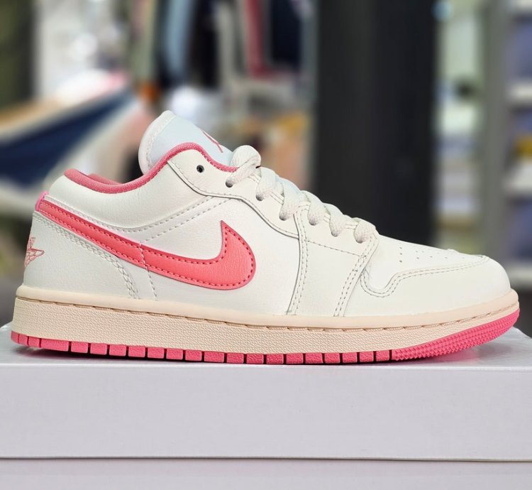 Air Jordan 1 Low Sail Ice Pink Salt