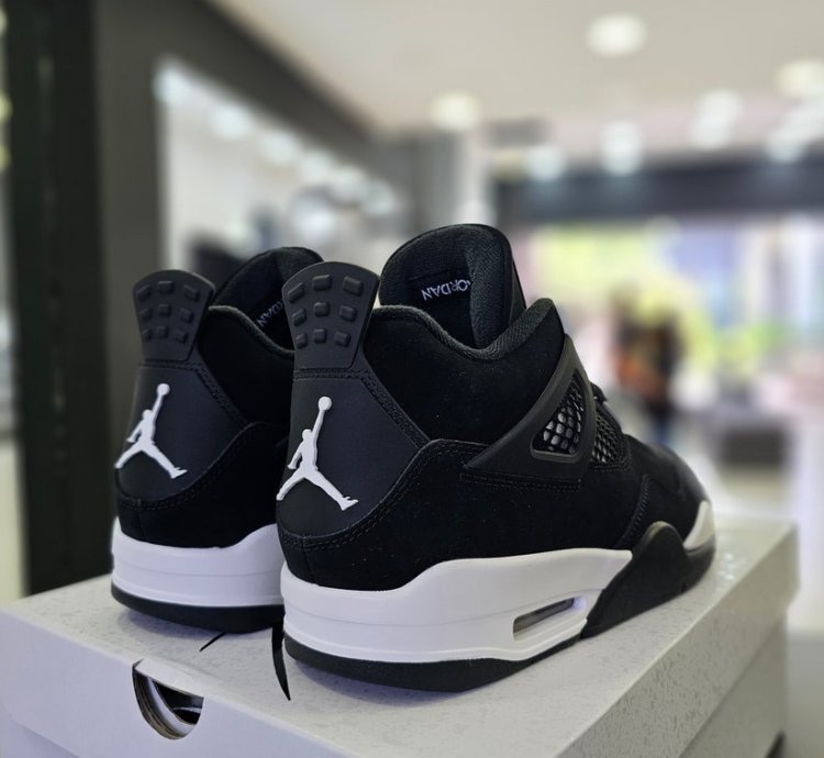 Air Jordan 4 Retro white Thunder Mens Shoes