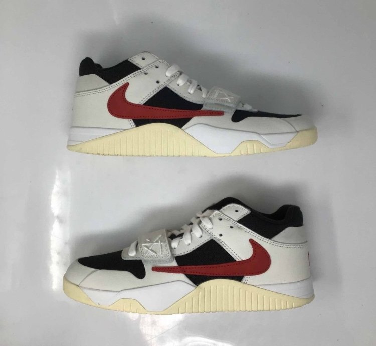 Jumpman Jack Travis Scott University Red