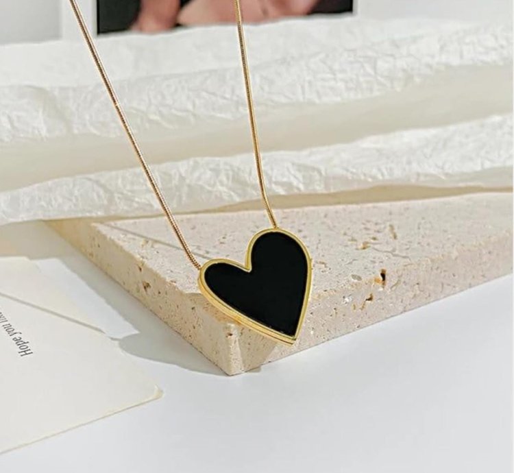 Black Hart Chain Pendants