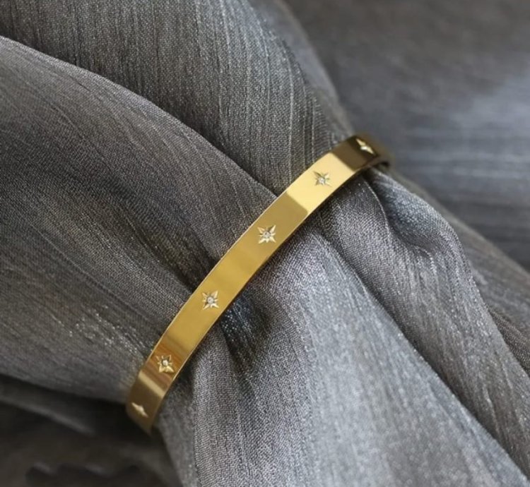 Gold Plated With Shine Diamond Bracelet