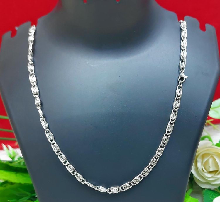 Stylish Silver Plated Chain For Man