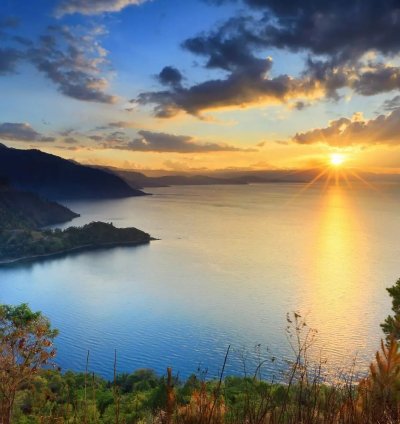Lake Tobat Scenery Picture