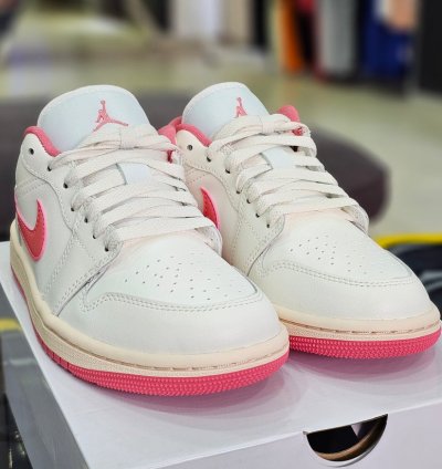 Air Jordan 1 Low Sail Ice Pink Salt