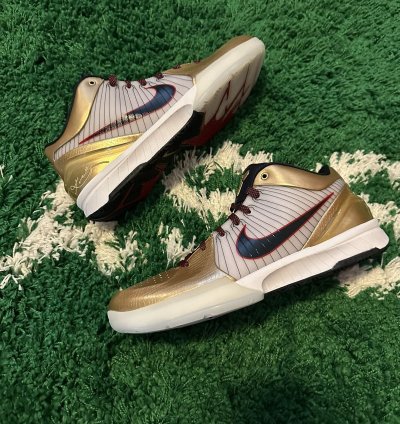 Kobe 4 Iv Protro Gold Medal 11