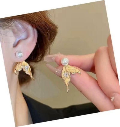 Womans Fish Fly With Pearl Earring