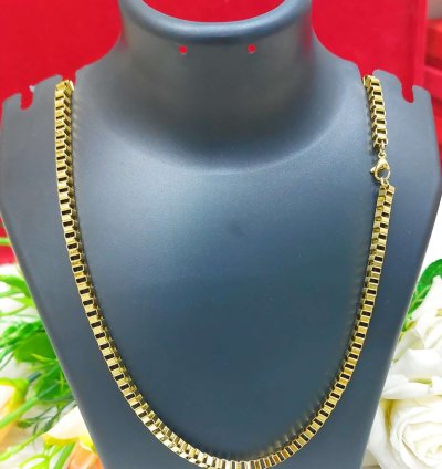 Mans Perfect Look Twist Locking Chain