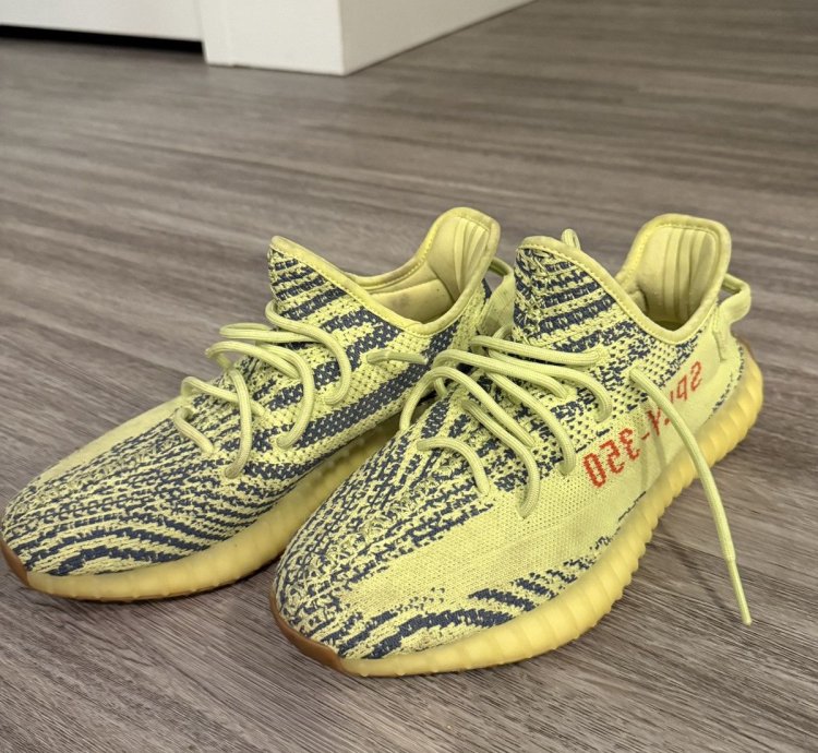 Yeezy Boost 350 V2 Semi-frozen Yellow