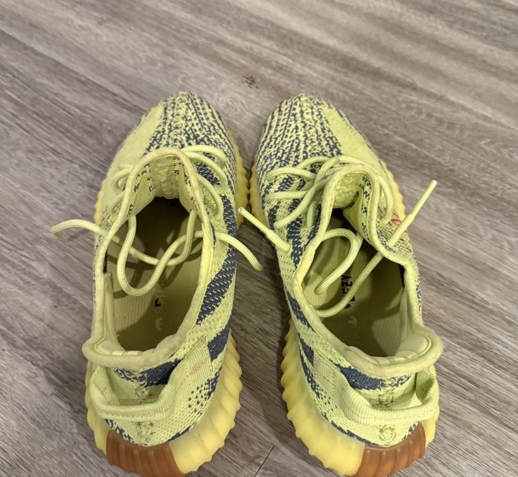 Yeezy Boost 350 V2 Semi-frozen Yellow