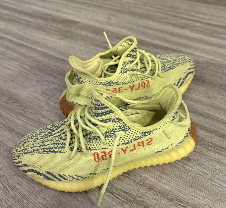 Yeezy Boost 350 V2 Semi-frozen Yellow