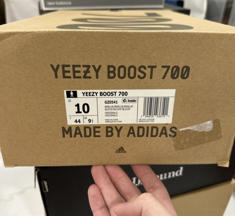 Yeezy Boost 700 Hi Res Blue