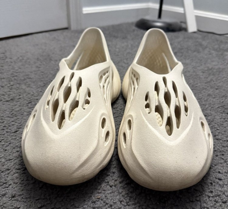 Yzy Foam Rnnr - Og Sand