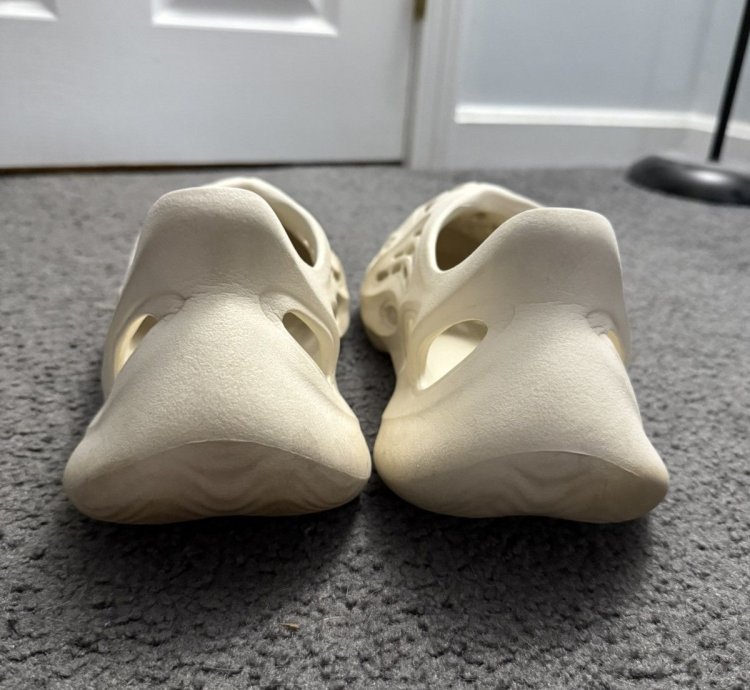 Yzy Foam Rnnr - Og Sand