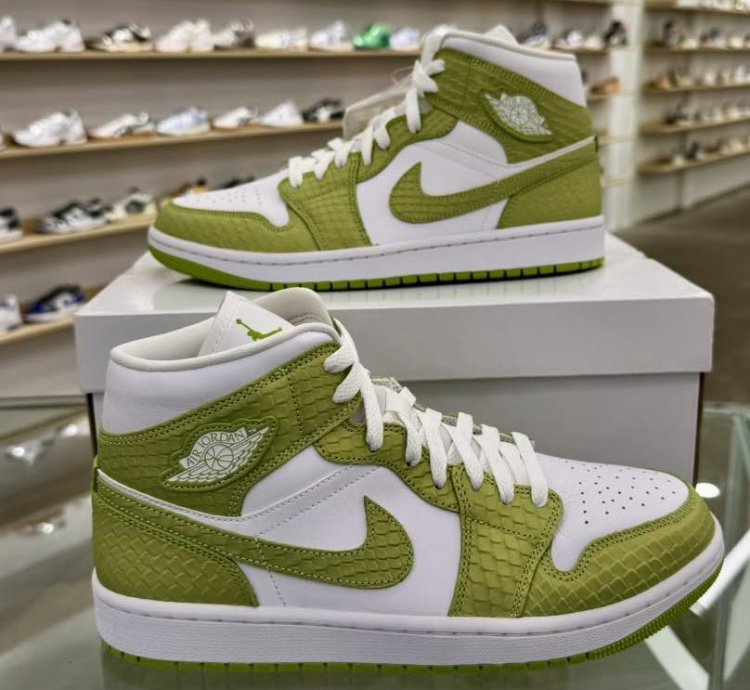 Jordan 1 Mid Green Python