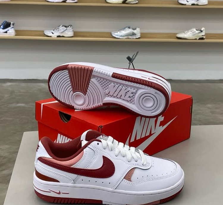 Nike Gamma Force Low desert Berry