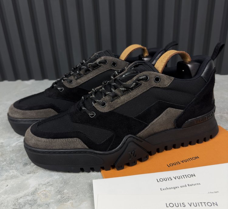 Trainers Sneakers Suede