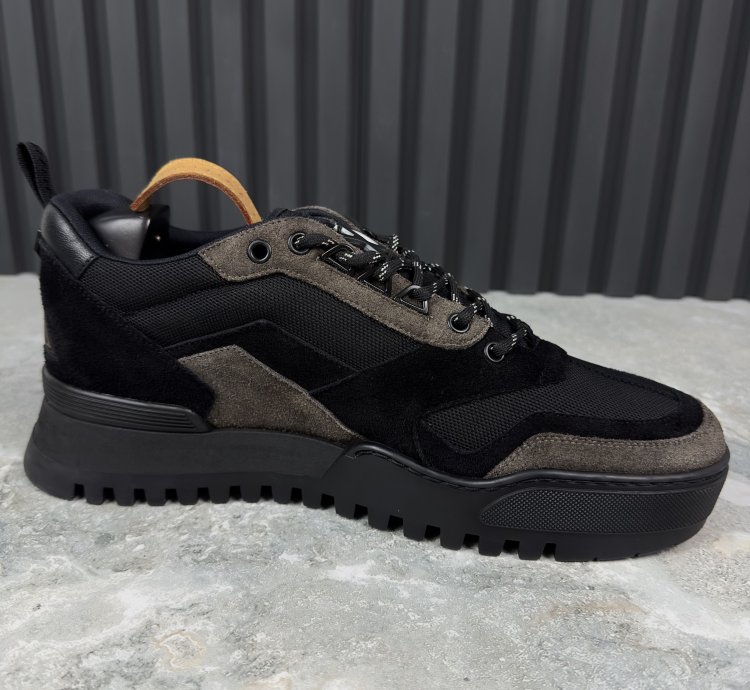 Trainers Sneakers Suede