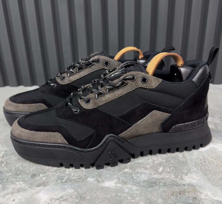 Trainers Sneakers Suede