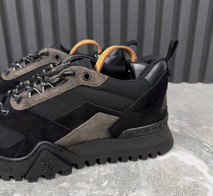Trainers Sneakers Suede
