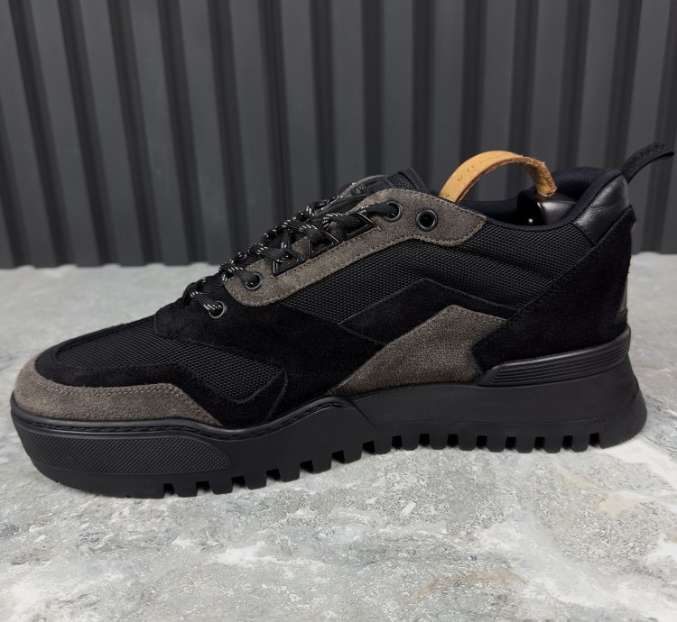 Trainers Sneakers Suede