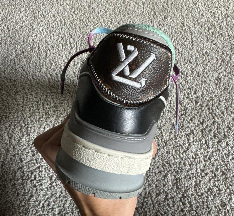 Virgil Abloh Louis Vuitton Trainer Upcycling Size 7