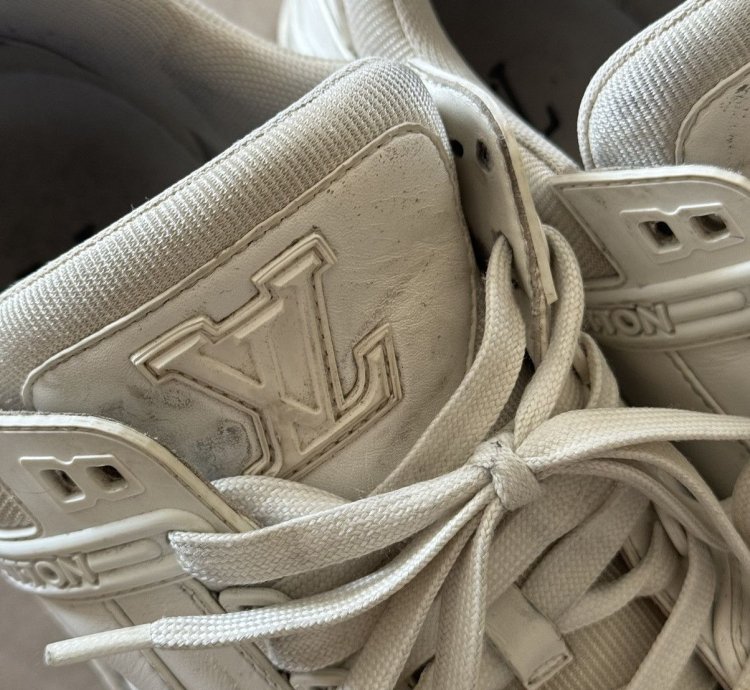 White Lv Virgil Trainers