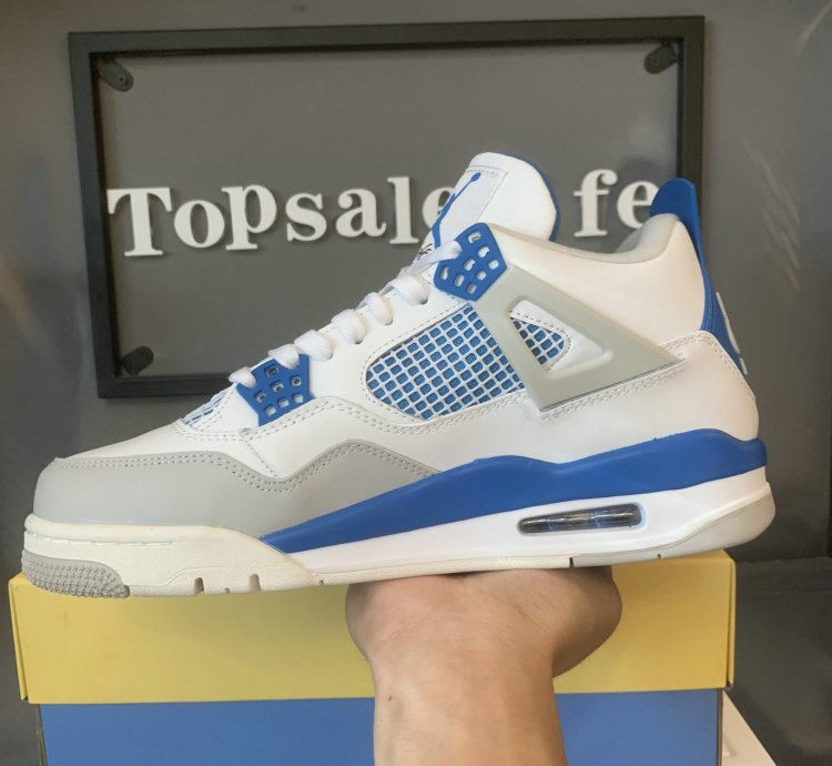 Nike Jordan 4 Retro 4369