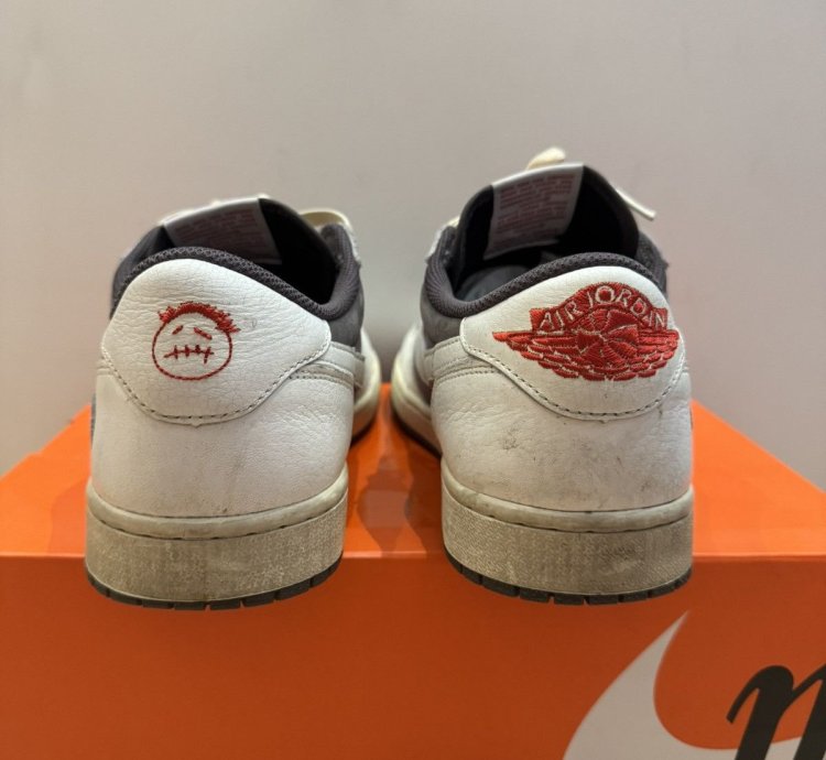 Travis Scott Jordan 1 Low Reverse Mocha Size 10 5