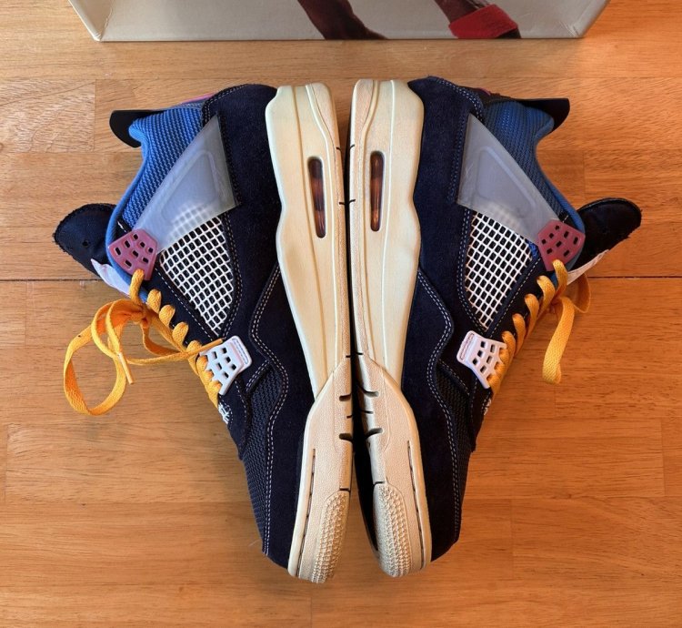 Union La Jordan 4 Off Noir