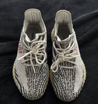 Yeezy Boost 350v2 Zebra