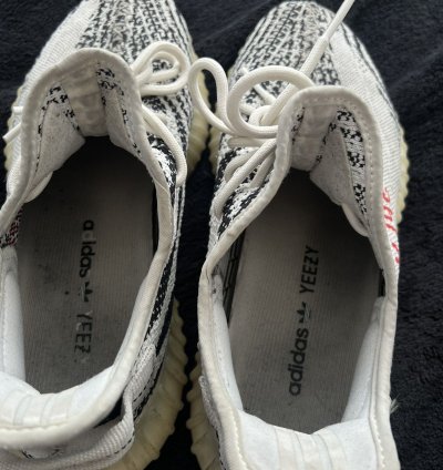 Yeezy Boost 350v2 Zebra