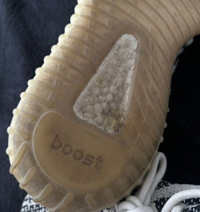 Yeezy Boost 350v2 Zebra
