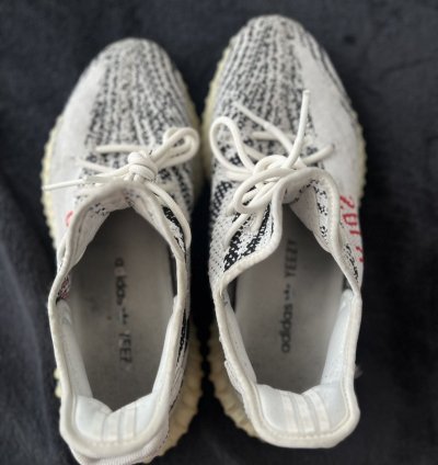 Yeezy Boost 350v2 Zebra