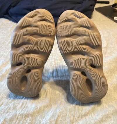 Yeezy Foam Runner Stone Taupe Size 8 Near Neew