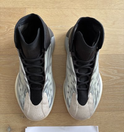 Yeezy Quantum Basketball Us 8 5