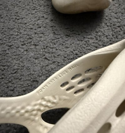 Yzy Foam Rnnr - Og Sand