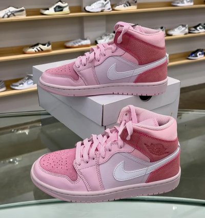 Jordan 1 Mid digital Pink