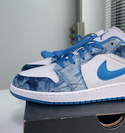 Jordan 1 Low washed Denim