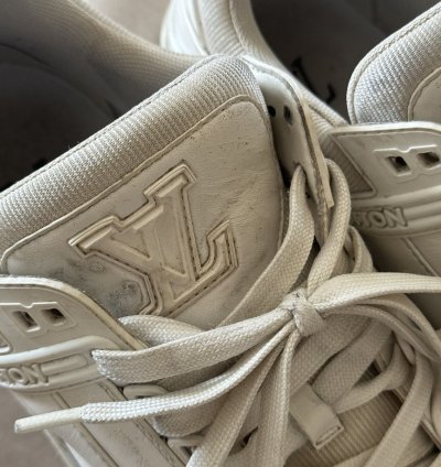 White Lv Virgil Trainers