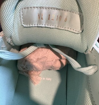 Worn 1x Louis Vuitton Tiffany Trainer