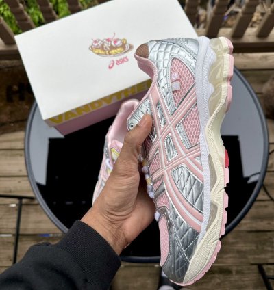 Vandy The Pink Banana Split Asics Gel Nimbus 10 1 - Pink 11