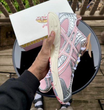 Vandy The Pink Banana Split Asics Gel Nimbus 10 1 - Pink 11