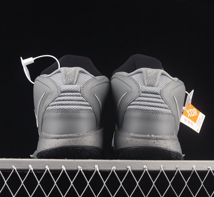 Nike Kyrie Infinity Se white Cement Smoke Grey