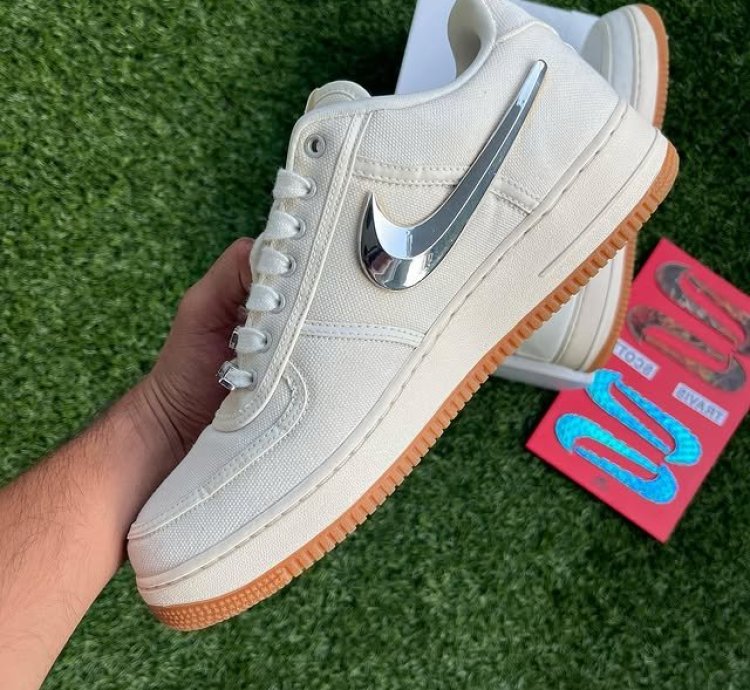Travis Scott X Air Force 1 Sail